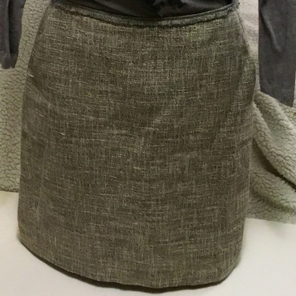 Ann Taylor Skirt With Pockets & Back Plated #2 - Picture 12 of 12